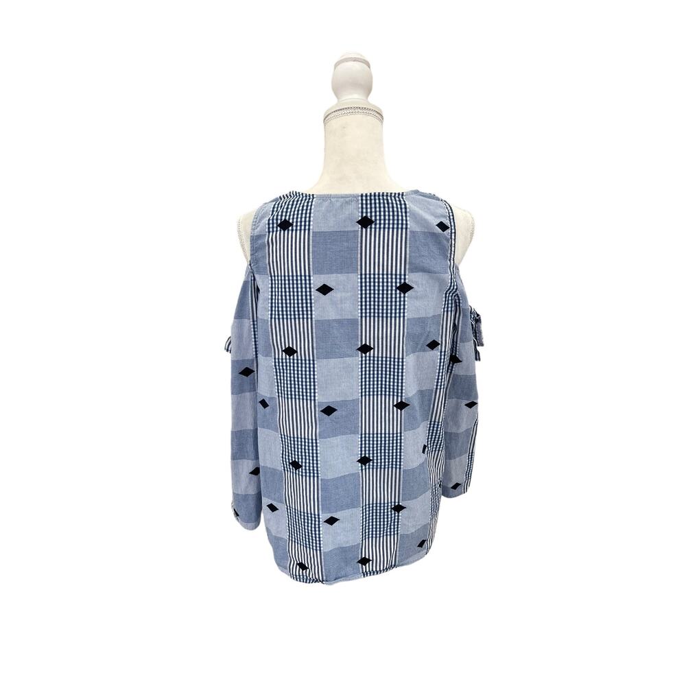 Crown & Ivy Blue White Cold Shoulder Round Neck Diamond Print Top Size Medium - Picture 4 of 12